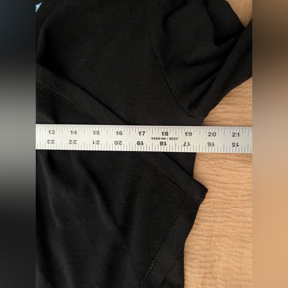 Dana Buchman long sleeve, PL black with blue print insert - Picture 3 of 9